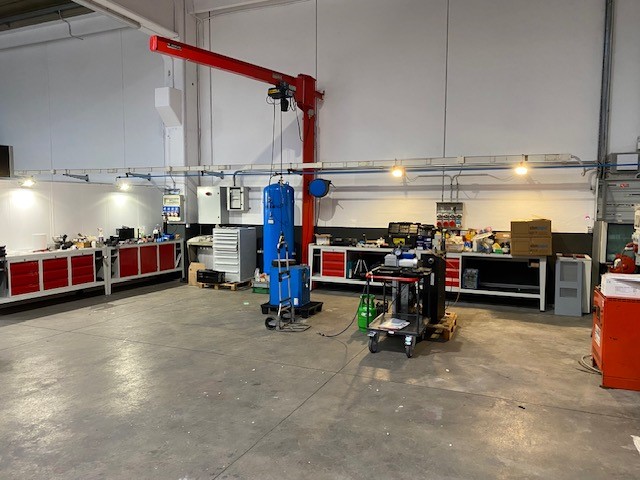 IL NUOVO CENTRO ASSISTENZA TECNICA VINCIT DI VALMADRERA 1 officina